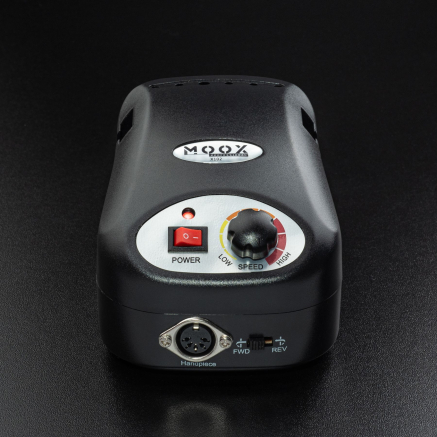 Фрезер Мокс X102 (Чорний) на 45 000 об/хв. та 65W. для манікюру та педикюру Фрезер Мокс X102 (Чорний) на 45 000 об/хв. та 65W. для манікюру та педикюру