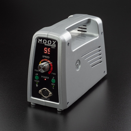 Фрезер Мокс X801 (Срібло) на 55 000 об/хв. та 80W. для манікюру та педикюру Фрезер Мокс X801 (Срібло) на 55 000 об/хв. та 80W. для манікюру та педикюру