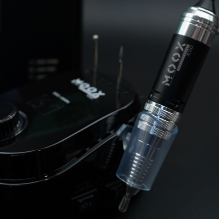 Фрезер Мокс X550 (Black) на 50 000 об./мин. и 70W. для маникюра и педикюра Фрезер Мокс X550 (Black) на 50 000 об./мин. и 70W. для маникюра и педикюра