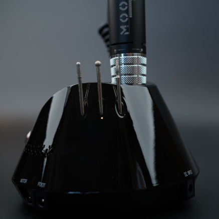 Фрезер Мокс X805 (Black) на 55 000 об/хв. та 80W. для манікюру та педикюру Фрезер Мокс X805 (Black) на 55 000 об/хв. та 80W. для манікюру та педикюру