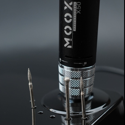 Фрезер Мокс X503 (Black) на 45 000 об/хв. та 70W. для манікюру та педикюру Фрезер Мокс X503 (Black) на 45 000 об/хв. та 70W. для манікюру та педикюру