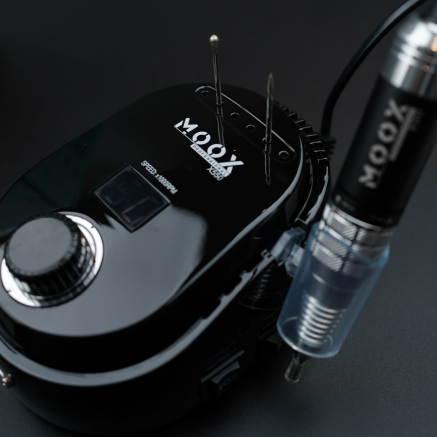 Фрезер Мокс X550 (Black) на 50 000 об./мин. и 70W. для маникюра и педикюра Фрезер Мокс X550 (Black) на 50 000 об./мин. и 70W. для маникюра и педикюра