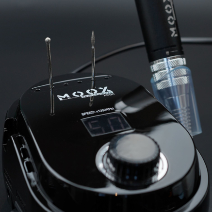 Фрезер Мокс X550 (Black) на 50 000 об./мин. и 70W. для маникюра и педикюра Фрезер Мокс X550 (Black) на 50 000 об./мин. и 70W. для маникюра и педикюра