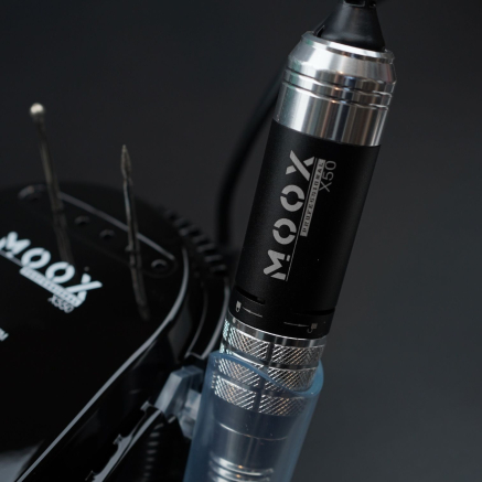 Фрезер Мокс X550 (Black) на 50 000 об./мин. и 70W. для маникюра и педикюра Фрезер Мокс X550 (Black) на 50 000 об./мин. и 70W. для маникюра и педикюра