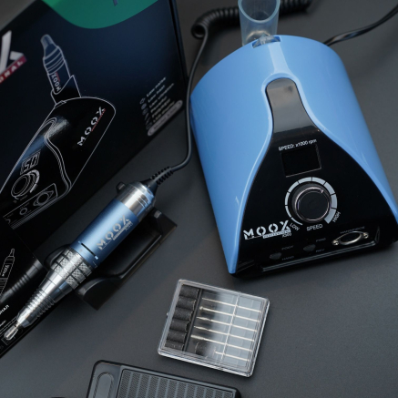 Фрезер Мокс X300 (Blue) на 50 000 об/хв. та 70W. для манікюру та педикюру Фрезер Мокс X300 (Blue) на 50 000 об/хв. та 70W. для манікюру та педикюру