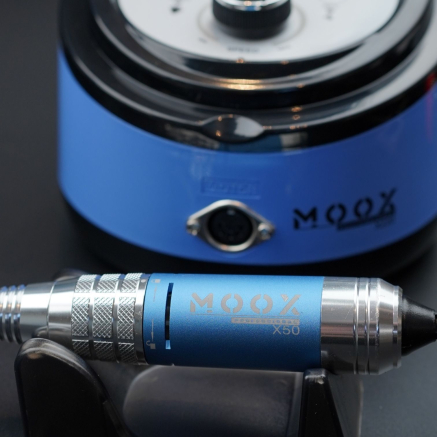 Фрезер Мокс X220 (Sky blue) на 50 000 об/хв. та 70W. для манікюру та педикюру Фрезер Мокс X220 (Sky blue) на 50 000 об/хв. та 70W. для манікюру та педикюру