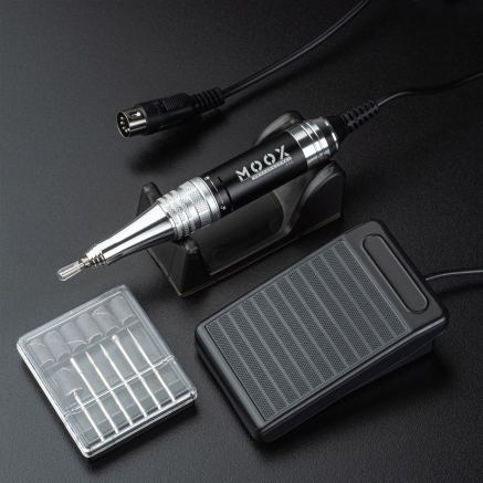 Фрезер Мокс X101 (Рожевий) на 50 000 об/хв. та 70W. для манікюру та педикюру Фрезер Мокс X101 (Рожевий) на 50 000 об/хв. та 70W. для манікюру та педикюру