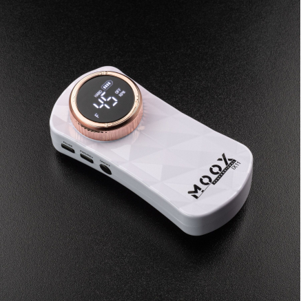 Фрезер Мокс IX11 (White) на акуммуляторі 45 000 об/хв. та 35 W. для манікюру та педикюру Фрезер Мокс IX11 (White) на акуммуляторі 45 000 об/хв. та 35 W. для манікюру та педикюру