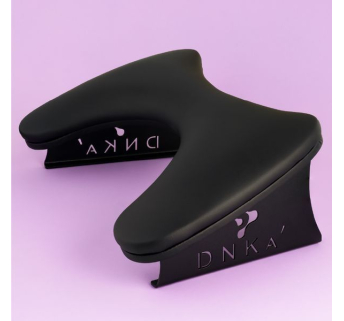 Підставка для рук клієнта DNKa’ Anatomical Armrest for Manicure Black