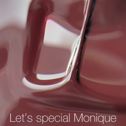 NAILSOFTHEDAY Gel polish Monique — темно–сливовий гель лак для нігтів, що перекриває в один шар, 10 мл