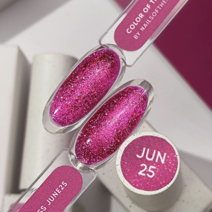 SOLD OUT NAILSOFTHEDAY Color of the month June 2025 Cherry Kiss — колір місяця насичений рожевий з ефектом котячого ока, що перекривається в один шар, 10 мл
