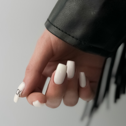 NAILSOFTHEDAY Milky top – ніжно-молочний топ без липкого шару для нігтів, 10 мл