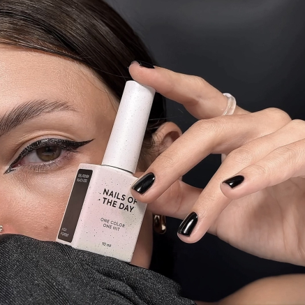 NAILSOFTHEDAY Gel polish Black — особливий чорний гель-лак, що перекривається в один шар, 10 мл