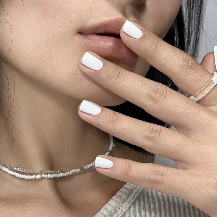 NAILSOFTHEDAY Gel polish White — особливий білий гель-лак, що перекривається в один шар, 10 мл