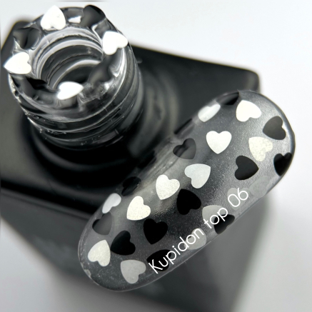 NAILSOFTHEDAY Kupidon top 06 — ніжне фінішне покриття для нігтів з чорними та білими сердечками, без липкого шару, 10 мл