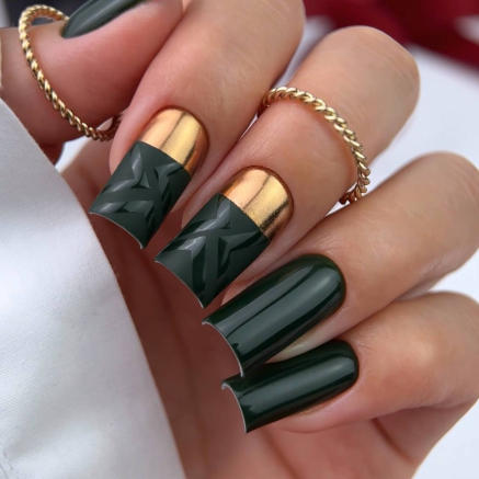 NAILSOFTHEDAY Gel polish Green glass — смарагдовий гель–лак для нігтів, що перекриває в один шар, 10 мл