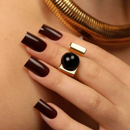 SOLD OUT NAILSOFTHEDAY Color of the month November 2024 Une petite française — колір місяця глибокий бордовий з легким винним підтоном, що перекривається в один шар, 10 мл
